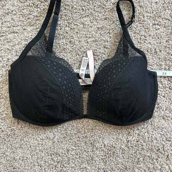 Victoria's Secret Incredible by Victoria Plunge Black Lace Bra 34DD - Picture 10 of 10